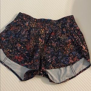 Lululemon Tracker V short
